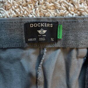 Men's Dockers Signature Iron-Free Stain Defender Straight-Fit Pants, NEW